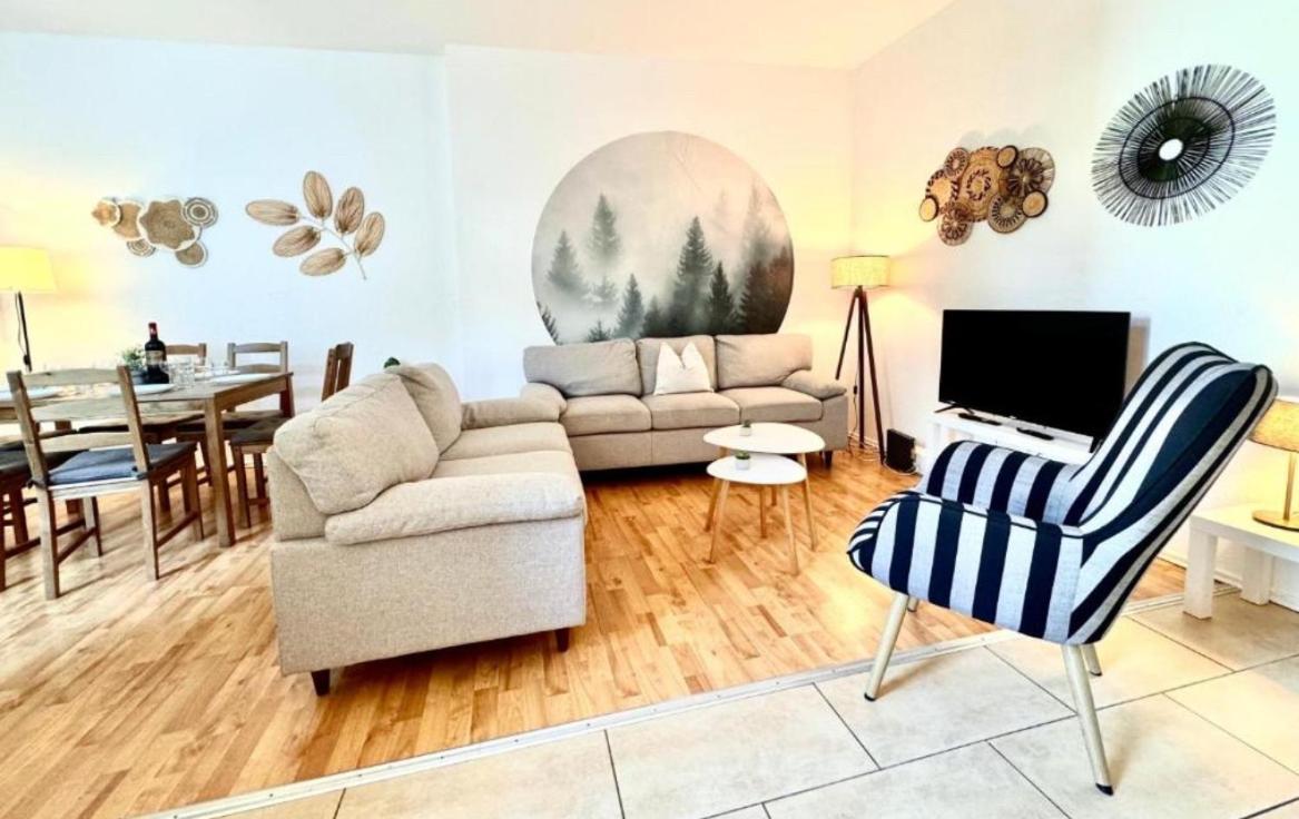 Holiday Appartement,Kostenfrei Parkplatz,Innenstadt,3 Bdr,6 Personen,Babybett Budziszyn Zewnętrze zdjęcie
